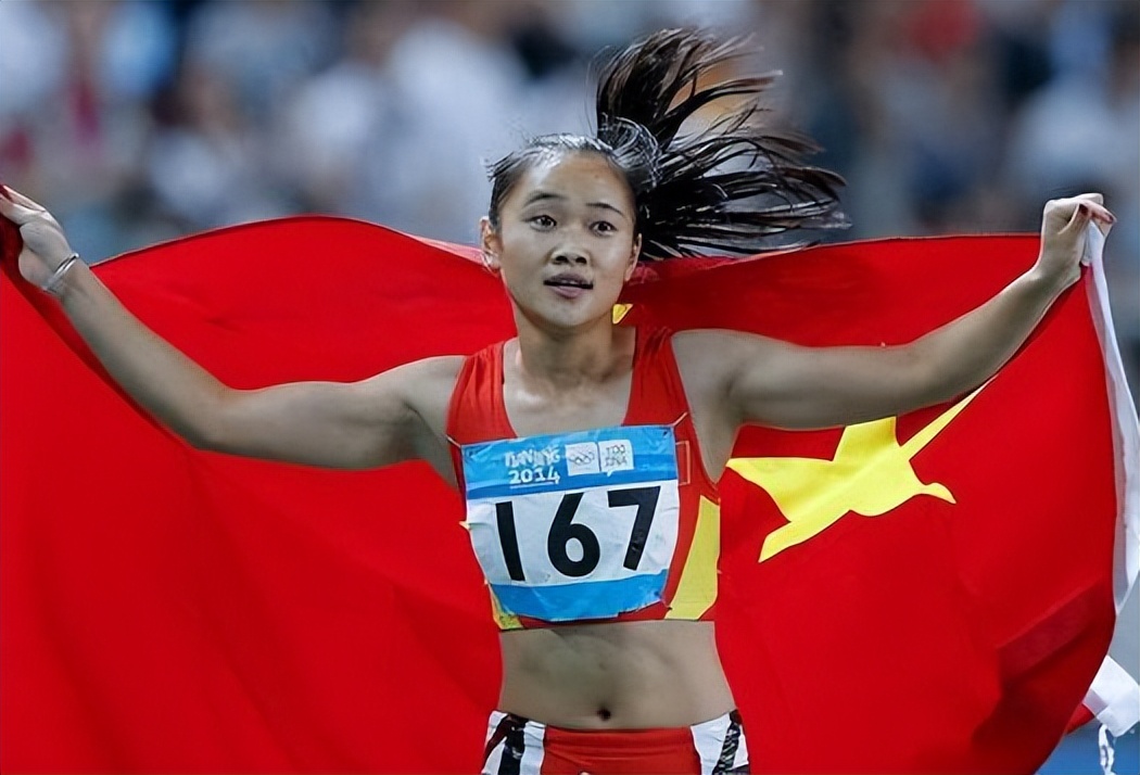 惊心动魄!选手险胜对手,斩获金牌 惊心动魄!选手险胜对手,斩获金牌