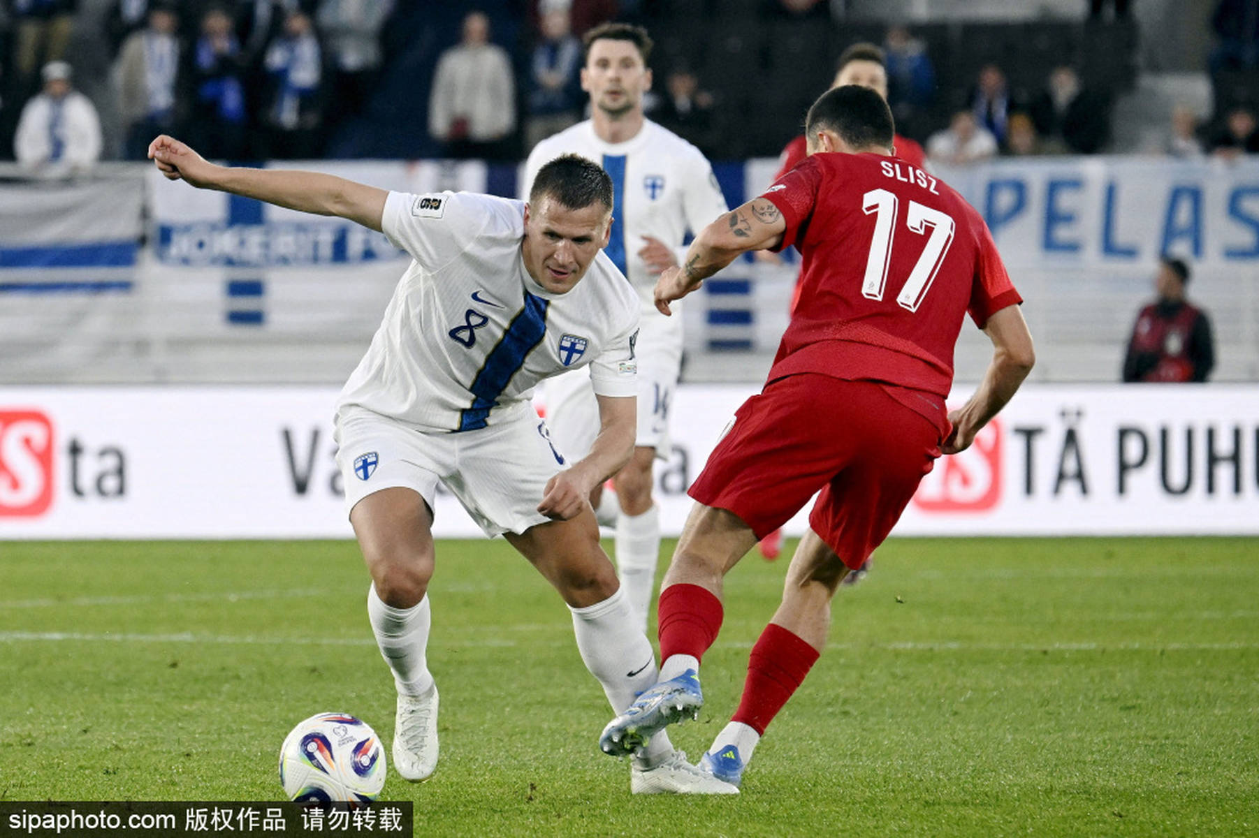 法国在欧预赛中大胜芬兰赢得三分