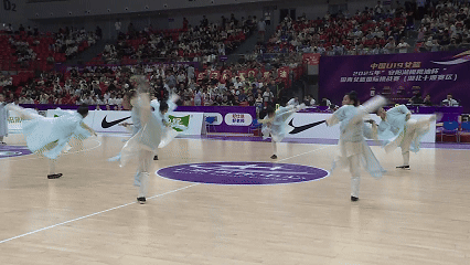 包含双双完成三双纪录,两大明星展现全面实力的词条 包含双双完成三双纪录,两大明星展现全面实力的词条