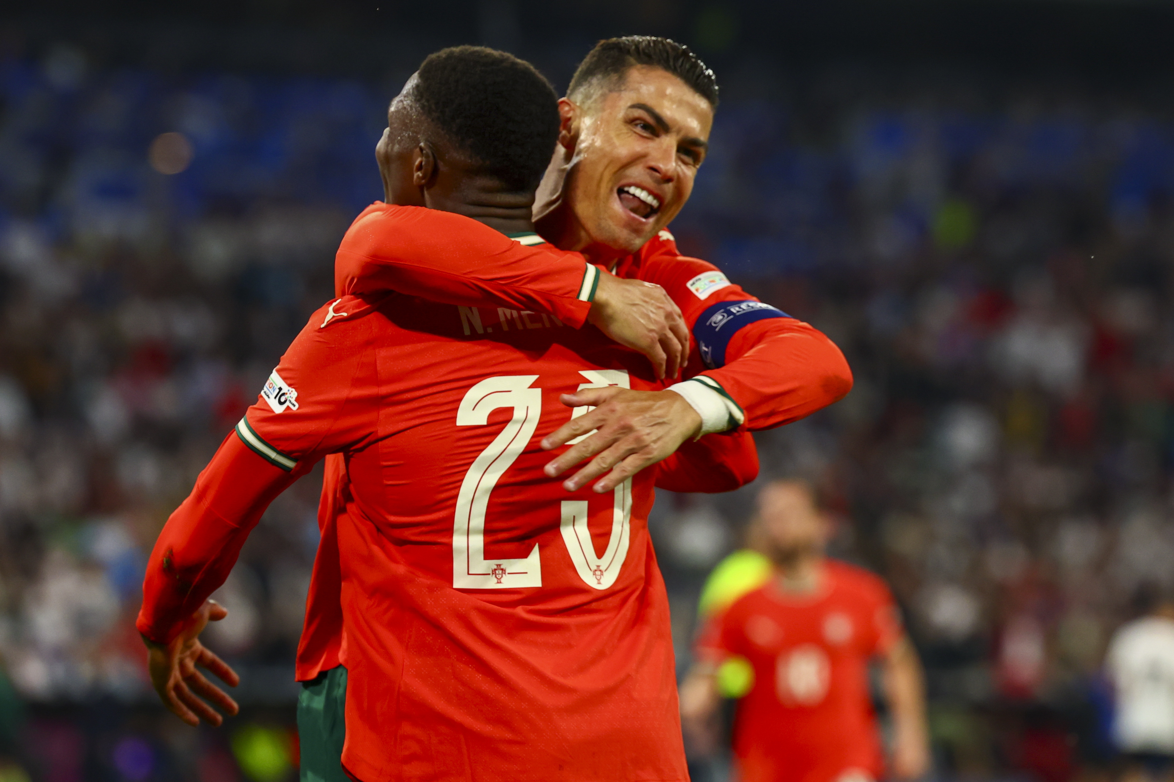 开云平台-葡萄牙队遗憾出局，球迷纷纷表示遗憾