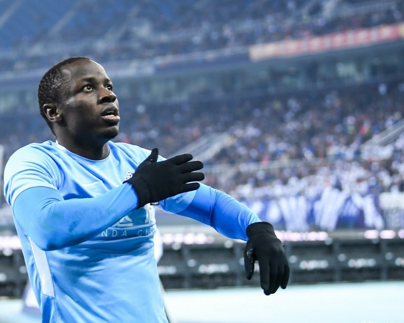 汉诺威客场大败,保级形势雪上加霜 汉诺威客场大败,保级形势雪上加霜