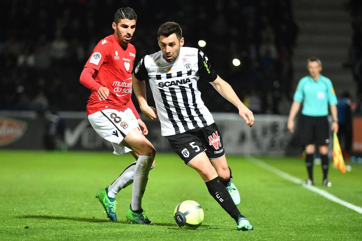 法甲球队实力超群,拿下连战连胜连胜不止 法甲球队实力超群,拿下连战连胜连胜不止