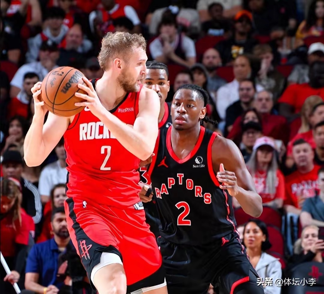 开云下载-猛龙核心受伤离场，球队战绩陷入尴尬