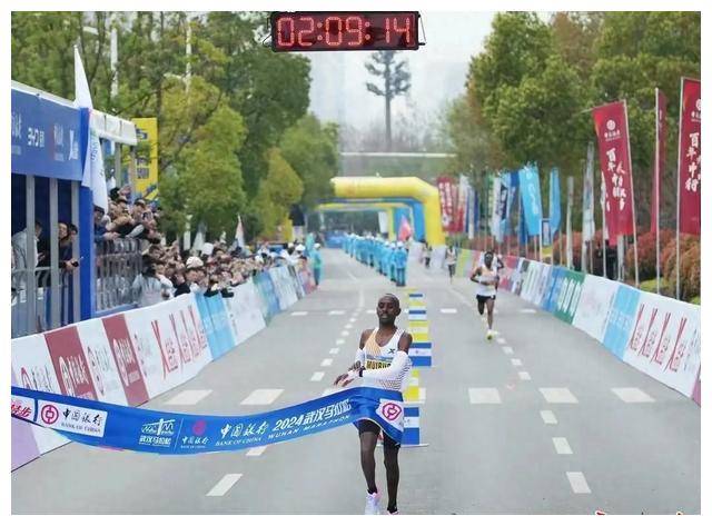 田径比赛强手如云!肯尼亚选手高奏凯歌! 田径比赛强手如云!肯尼亚选手高奏凯歌!