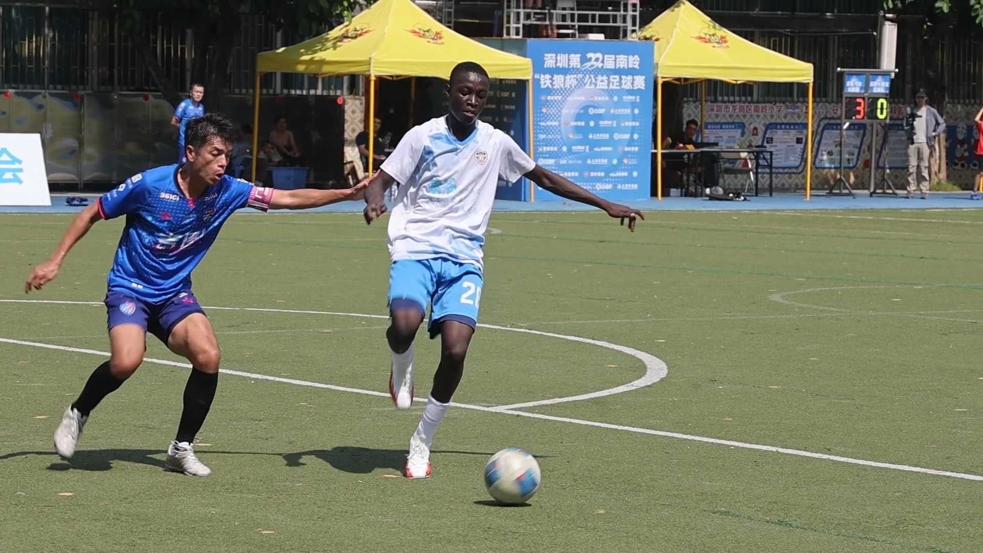 开云体育-国际足球赛场精彩扑面而来，球迷瞬间沸腾