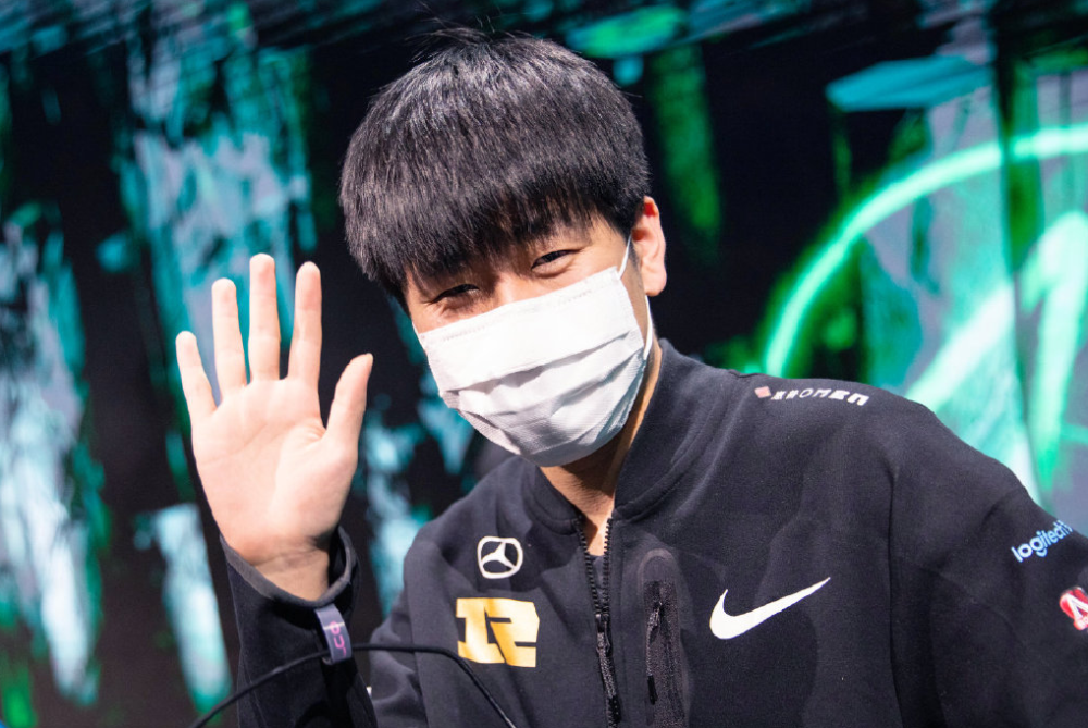 关于PSG碾压CLG,Knight完成史诗逆转激烈交锋八强赛,点燃全场激情的信息 关于PSG碾压CLG,Knight完成史诗逆转激烈交锋八强赛,点燃全场激情的信息