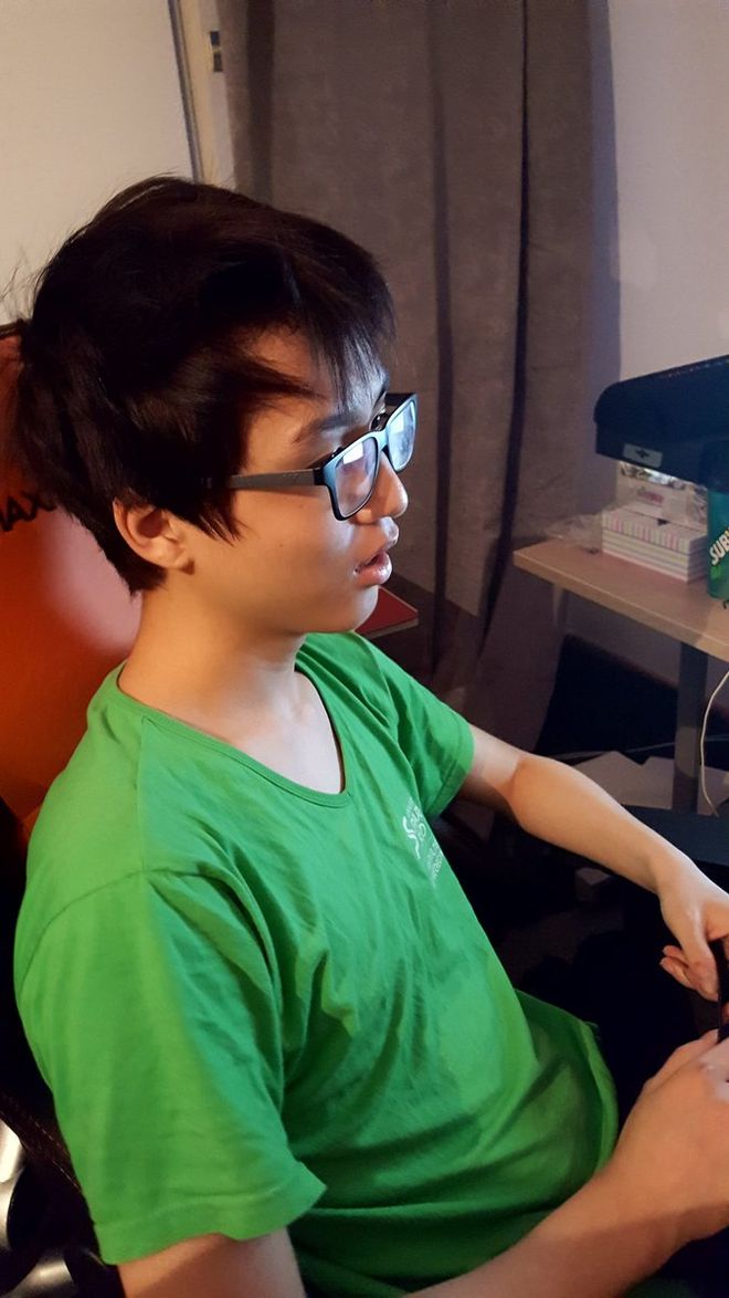 CLG碾压T1,Hanssama极限生还后反打强强对话四强赛,强势挺进下一轮的简单介绍 CLG碾压T1,Hanssama极限生还后反打强强对话四强赛,强势挺进下一轮的简单介绍