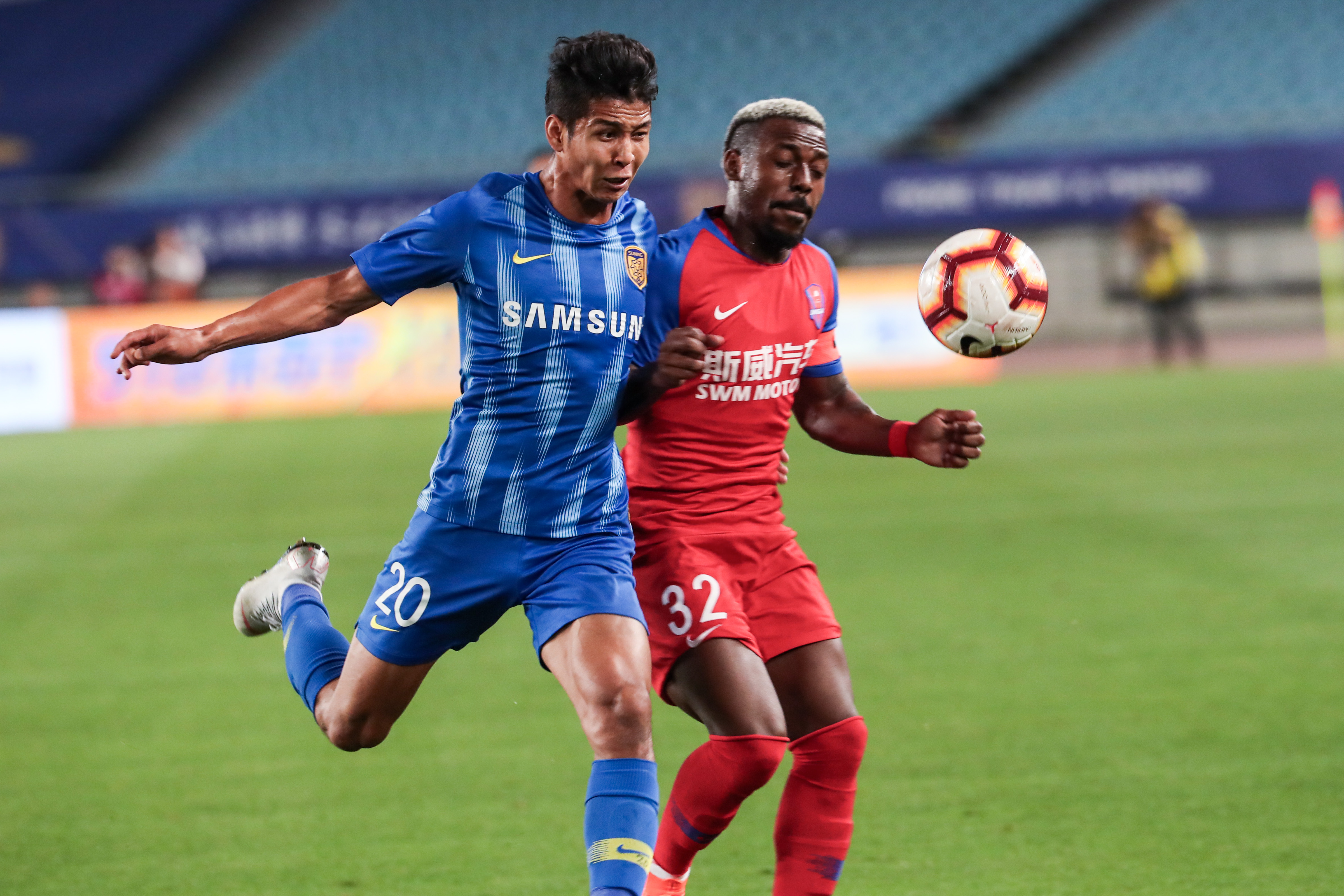 开云体育在线-恒大客场战胜江苏苏宁，雄心勃勃