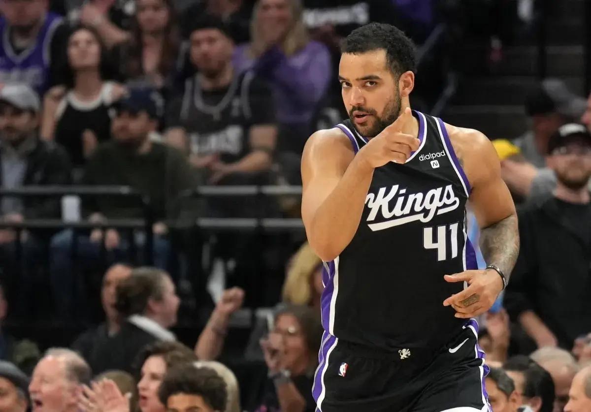 开云体育入口-国王队老将表现出色，为球队稳定局面