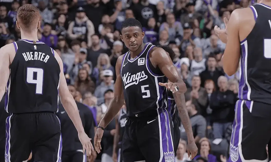 国王队老将表现出色,为球队稳定局面 国王队老将表现出色,为球队稳定局面