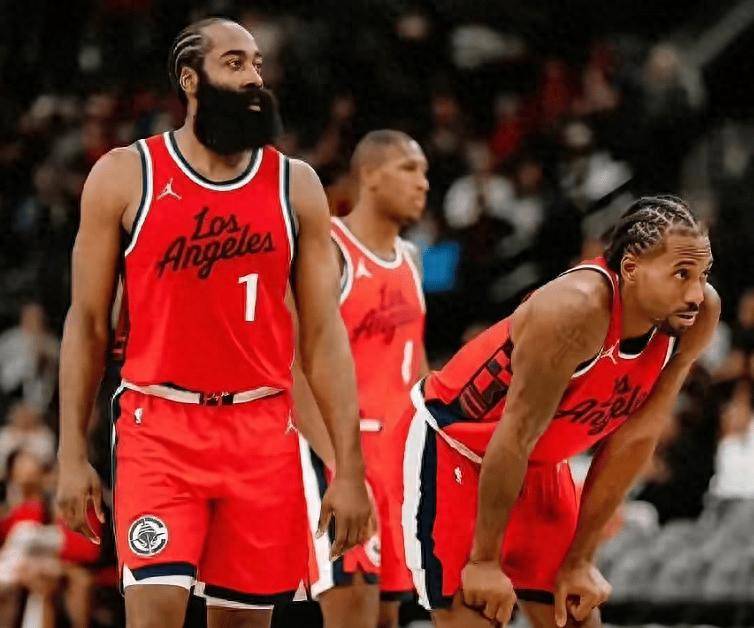 伦纳德重返快船与前队友对决 伦纳德重返快船与前队友对决