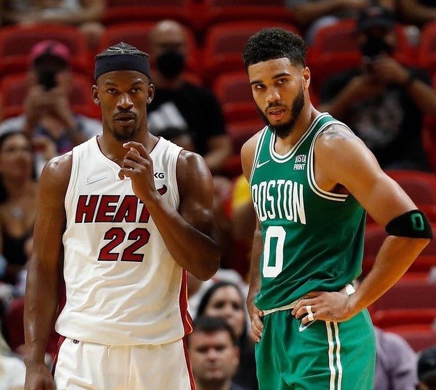 太阳横扫绿军，基德吉尔克里斯特全场统治篮下