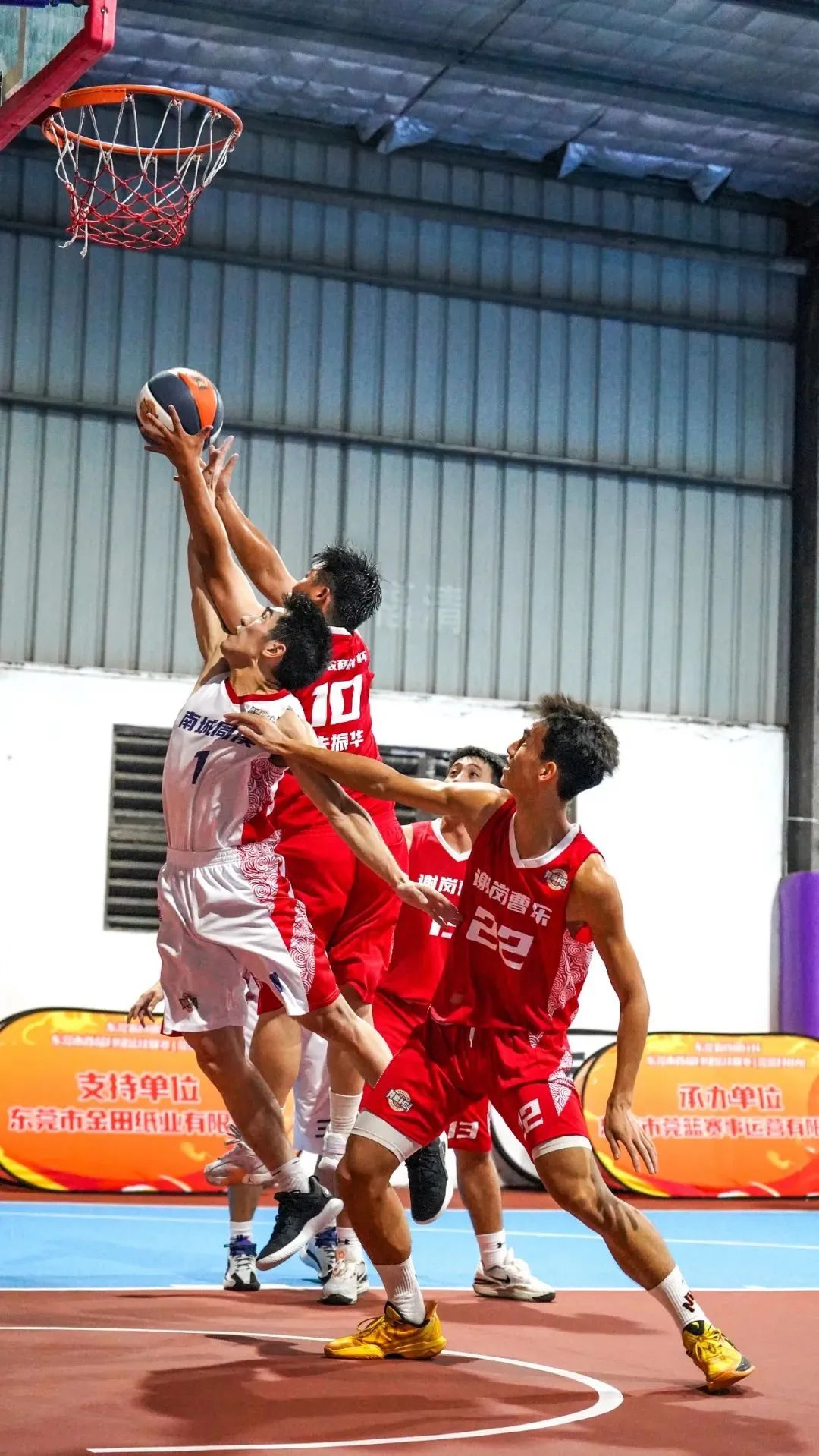 梅斯交战穆尔西争高下,一触即发支持呐喊 梅斯交战穆尔西争高下,一触即发支持呐喊