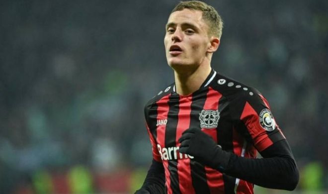 开云下载-包含勒沃库森横扫波兰，蒂亚戈点燃赛场的词条