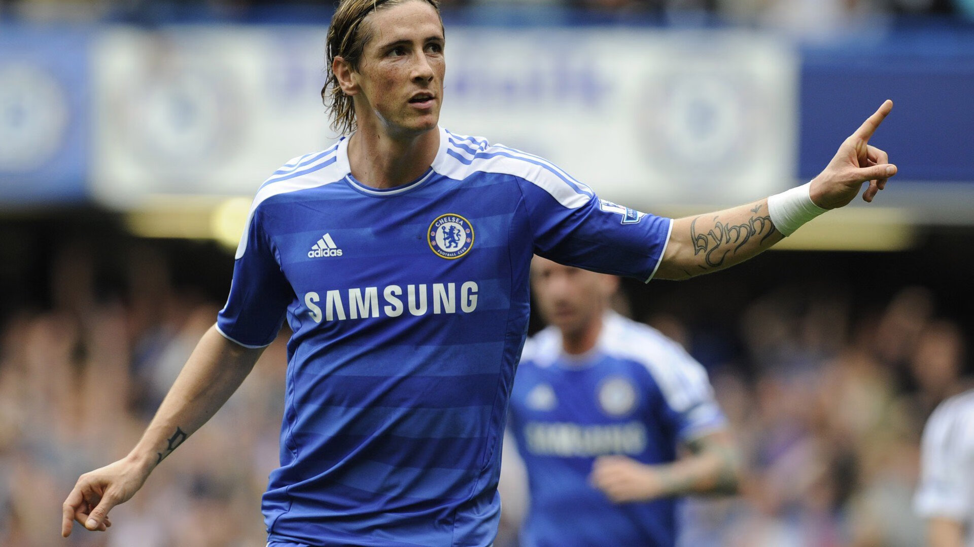 跨界交锋，一场友谊赛的奇妙相遇—拉什福德成为全场焦点